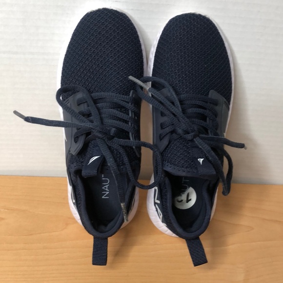 Nautica Sneakers - Picture 2 of 9